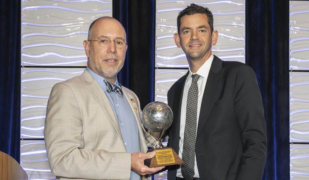 Greg-Autry-presents-NSS-award-to-Jared-Isaacman